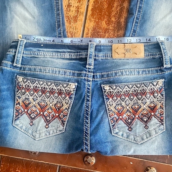 Miss Me Mid-Rise Flare 30*34 - Picture 6 of 10